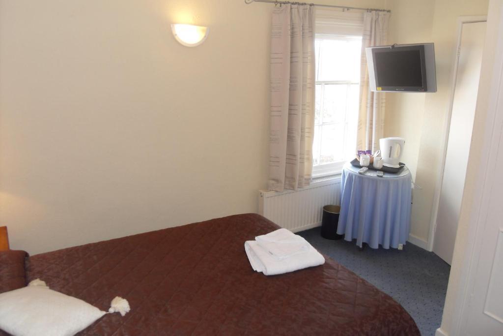 The Dodington Lodge Hotel Whitchurch  Zimmer foto